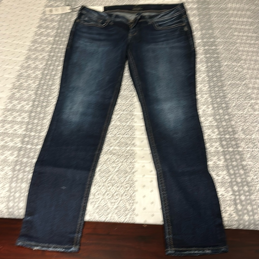 NWT Silver Jeans Sz 18